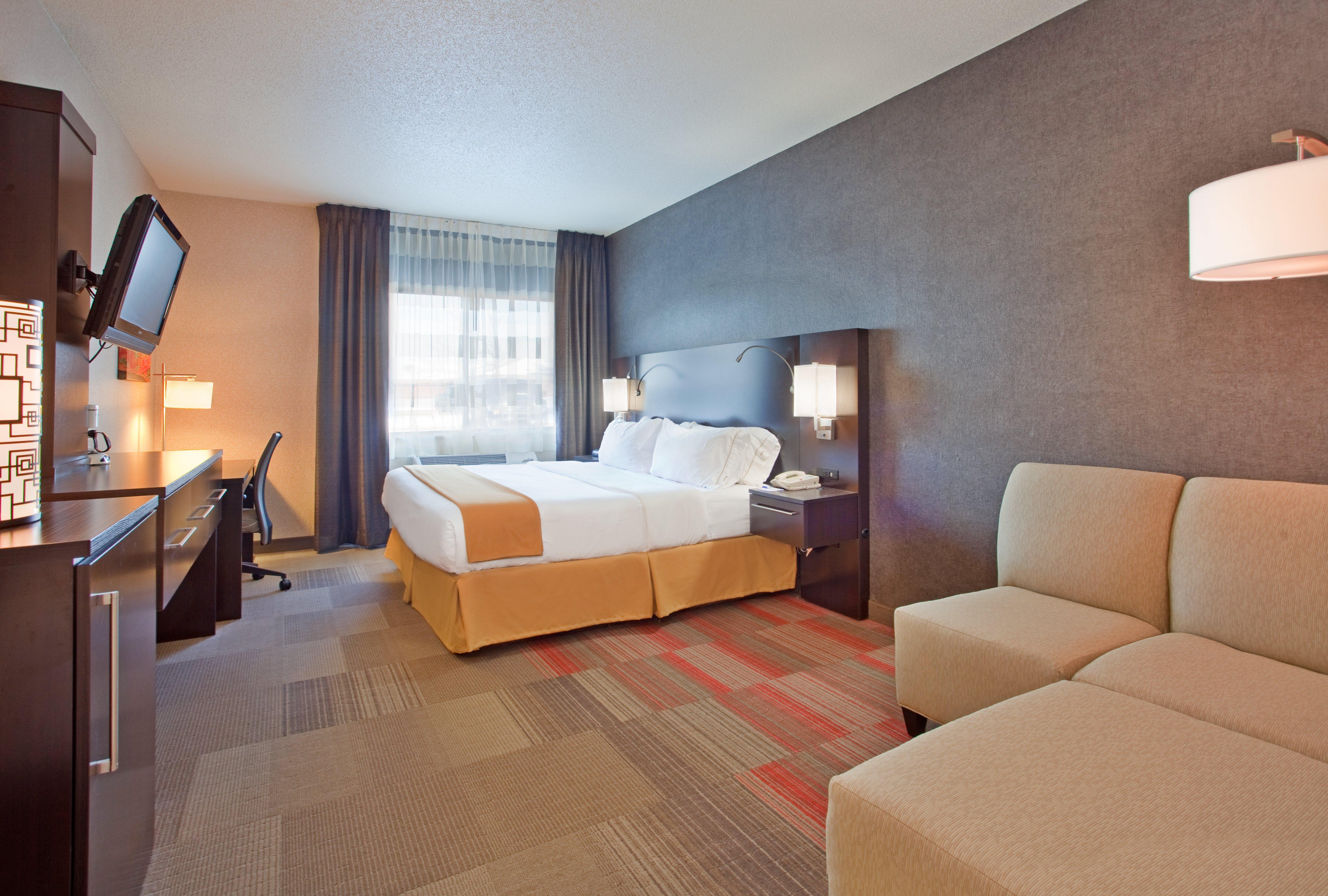 Holiday Inn Express Hotel & Suites Beatrice By Ihg Buitenkant foto