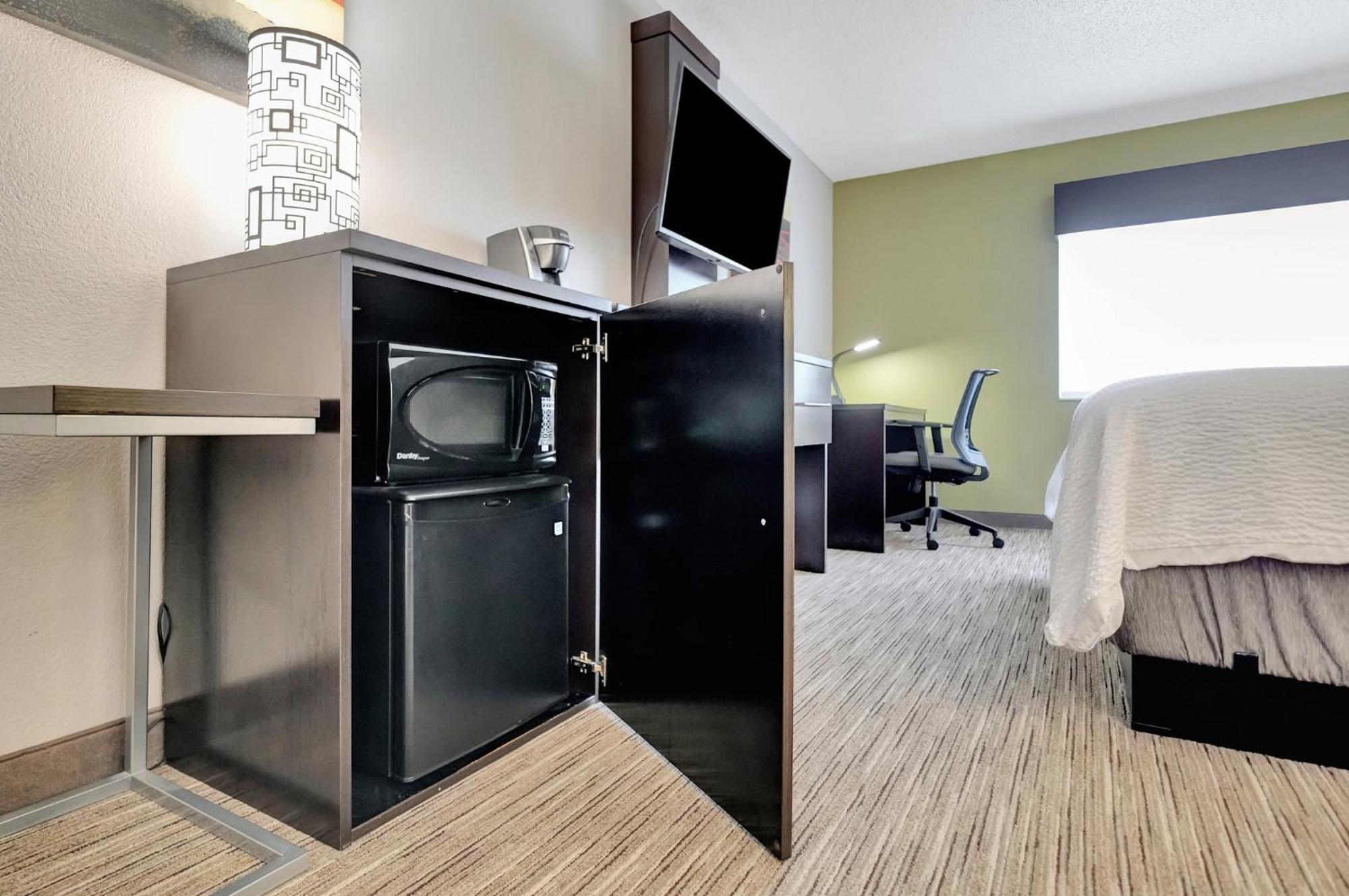 Holiday Inn Express Hotel & Suites Beatrice By Ihg Buitenkant foto